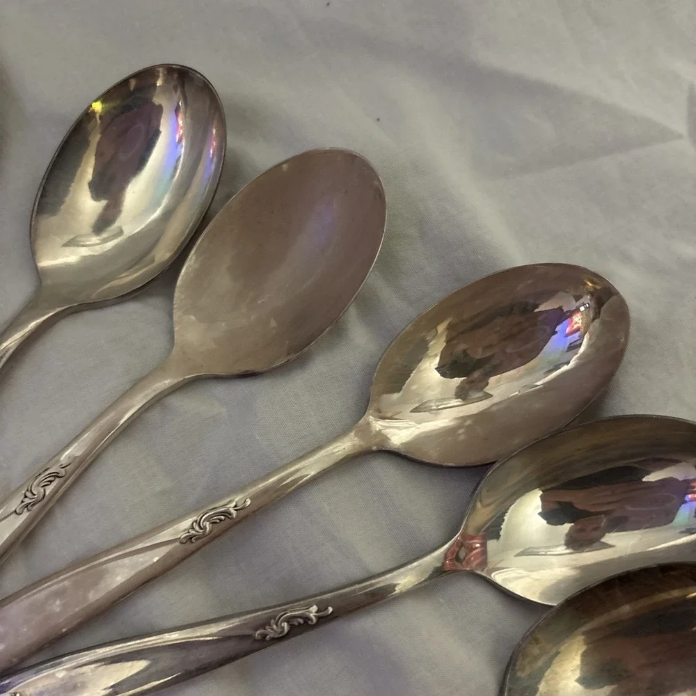International Deep Silver Flatware 64 Pieces Silverplate With Case Vintage Read